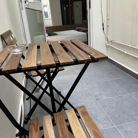 F7 Room 1, Private Double Room With Private Bathroom In Shared Flat Msida Eksteriør billede